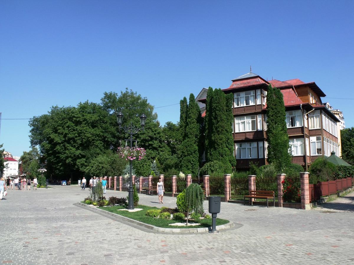 Hotel Сонячна Truskawiec Zewnętrze zdjęcie